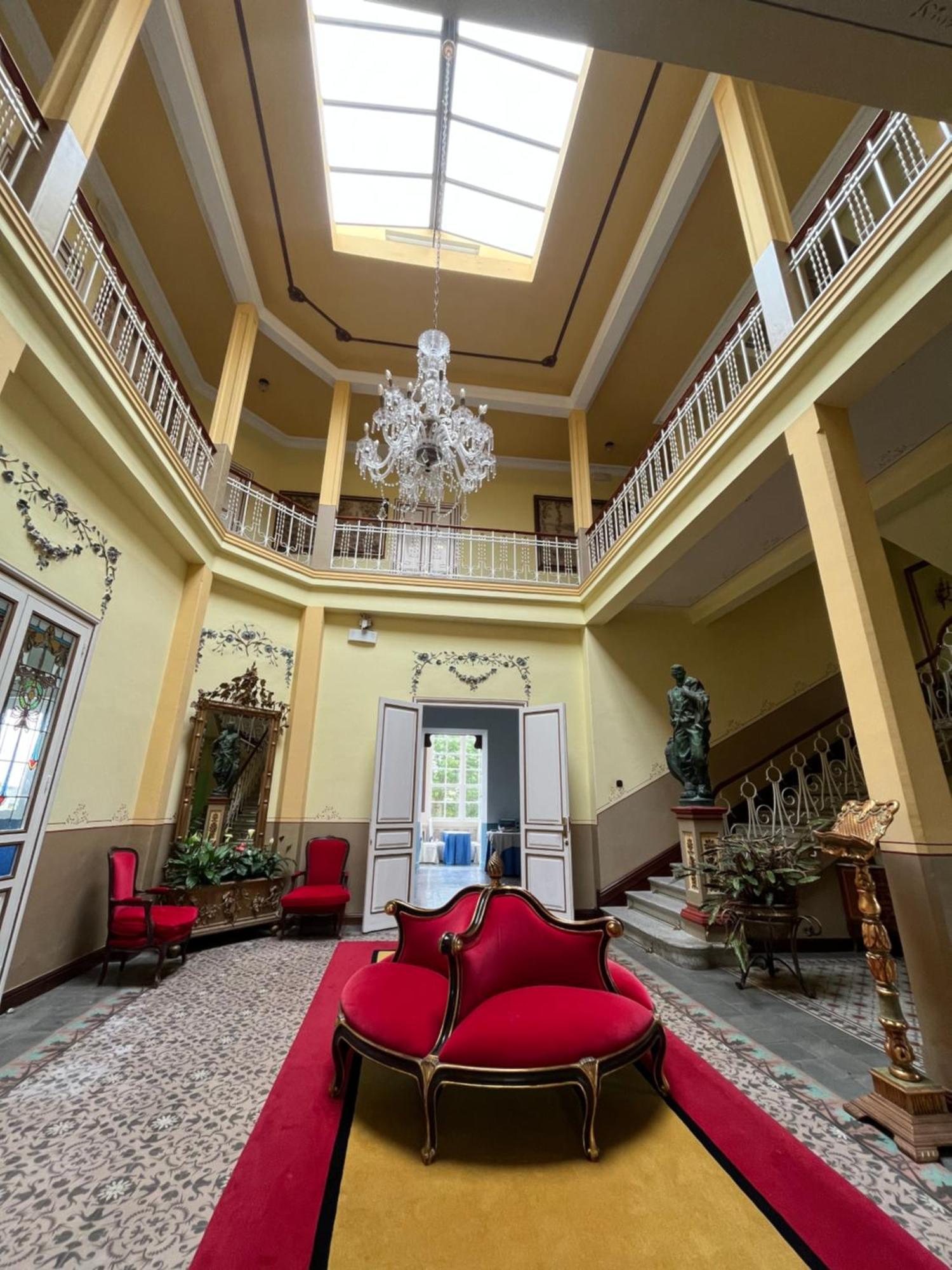 Hotel Palacete Penalba Кастрополь Екстер'єр фото