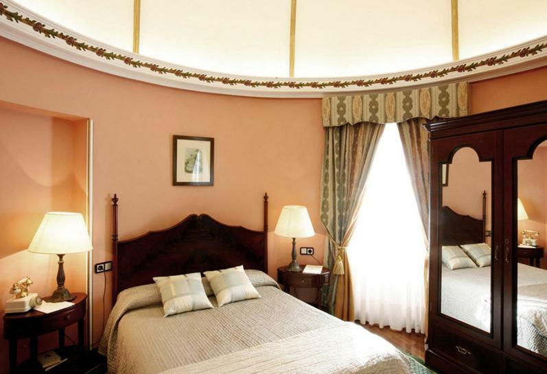 Hotel Palacete Penalba Кастрополь Екстер'єр фото